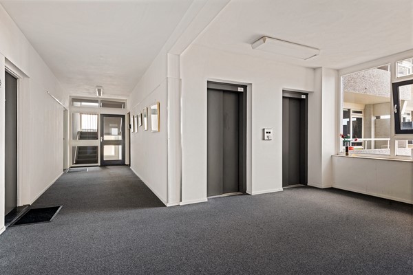 Passage 3 F31-04.jpg